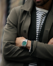 Load image into Gallery viewer, Bulova Super Seville Green Dial