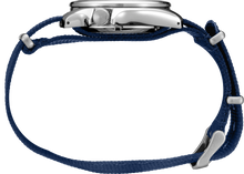 Load image into Gallery viewer, Seiko 5 Sports SRPE63